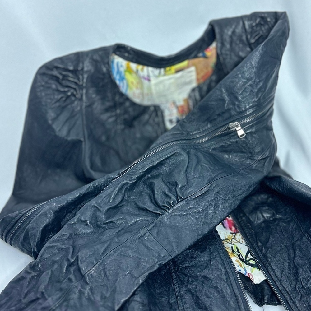 🅽🅴🆆 Rachel Roy 100% leather jacket, 100% silk lined jacket, graffiti print XS - Picture 16 of 17